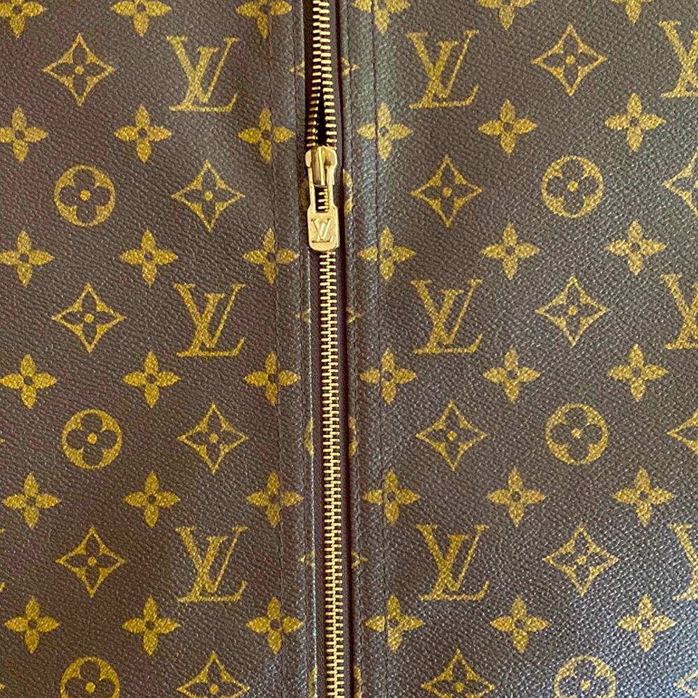 🔥RARE VINTAGE LOUIS VUITTON MONOGRAM 59’ GARMENT BAG IN EXCELLENT CONDITION🔥